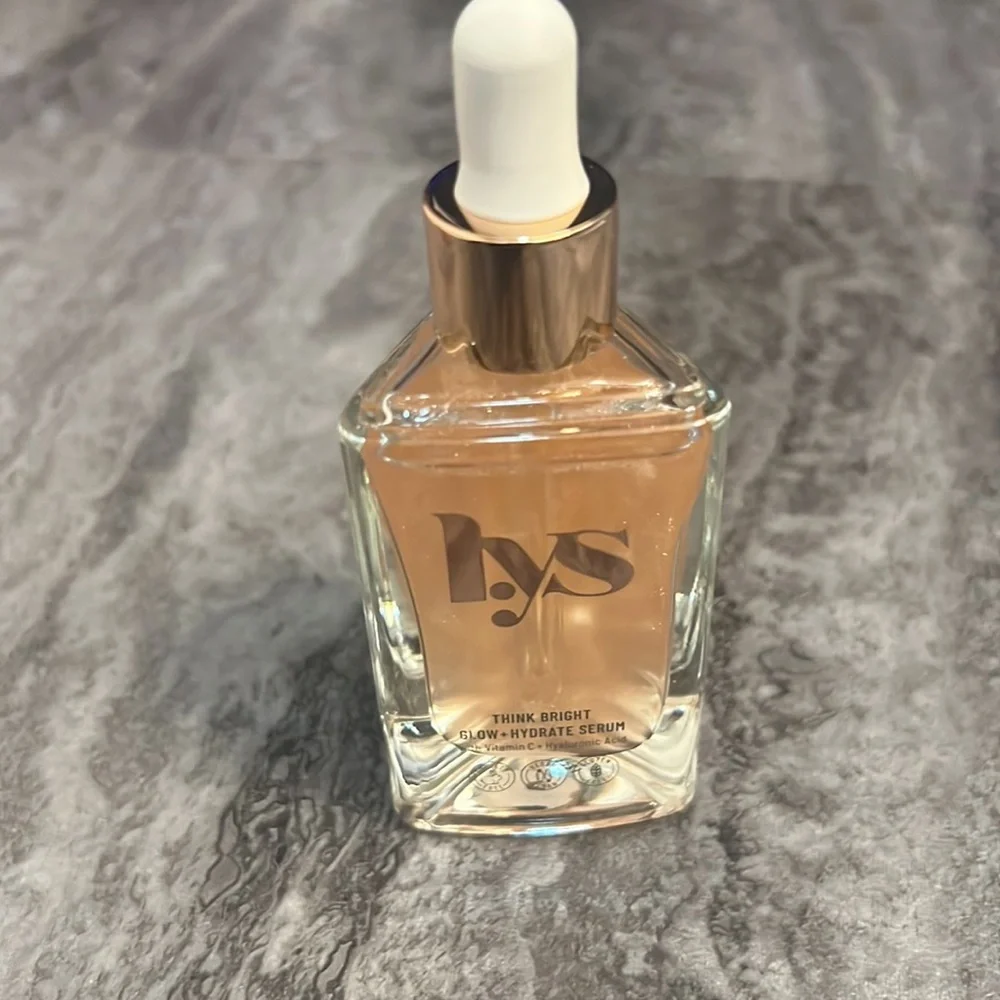 L.Y.S. Beauty Think Bright Glow+Hydrating Serum with Vitamin C & Hyaluronic Acid - Picture 2 of 3
